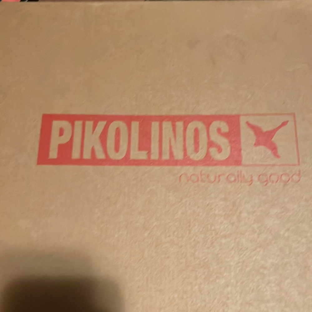 New. Worn once. Size 10